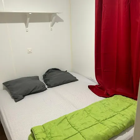 Mobilhum Luna בית כפרי Saint-Pierre (Cantal)