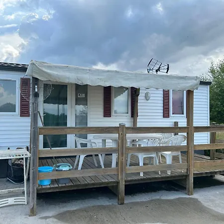 בית כפרי Mobilhum Luna Saint-Pierre (Cantal)
